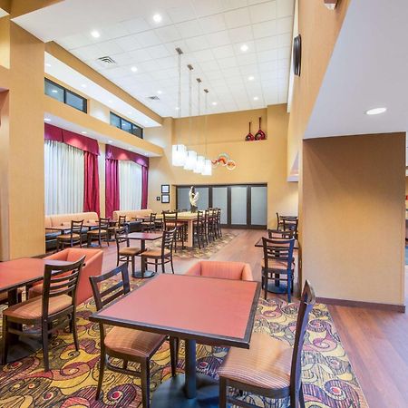 Hampton Inn & Suites Oklahoma City - South Exterior photo