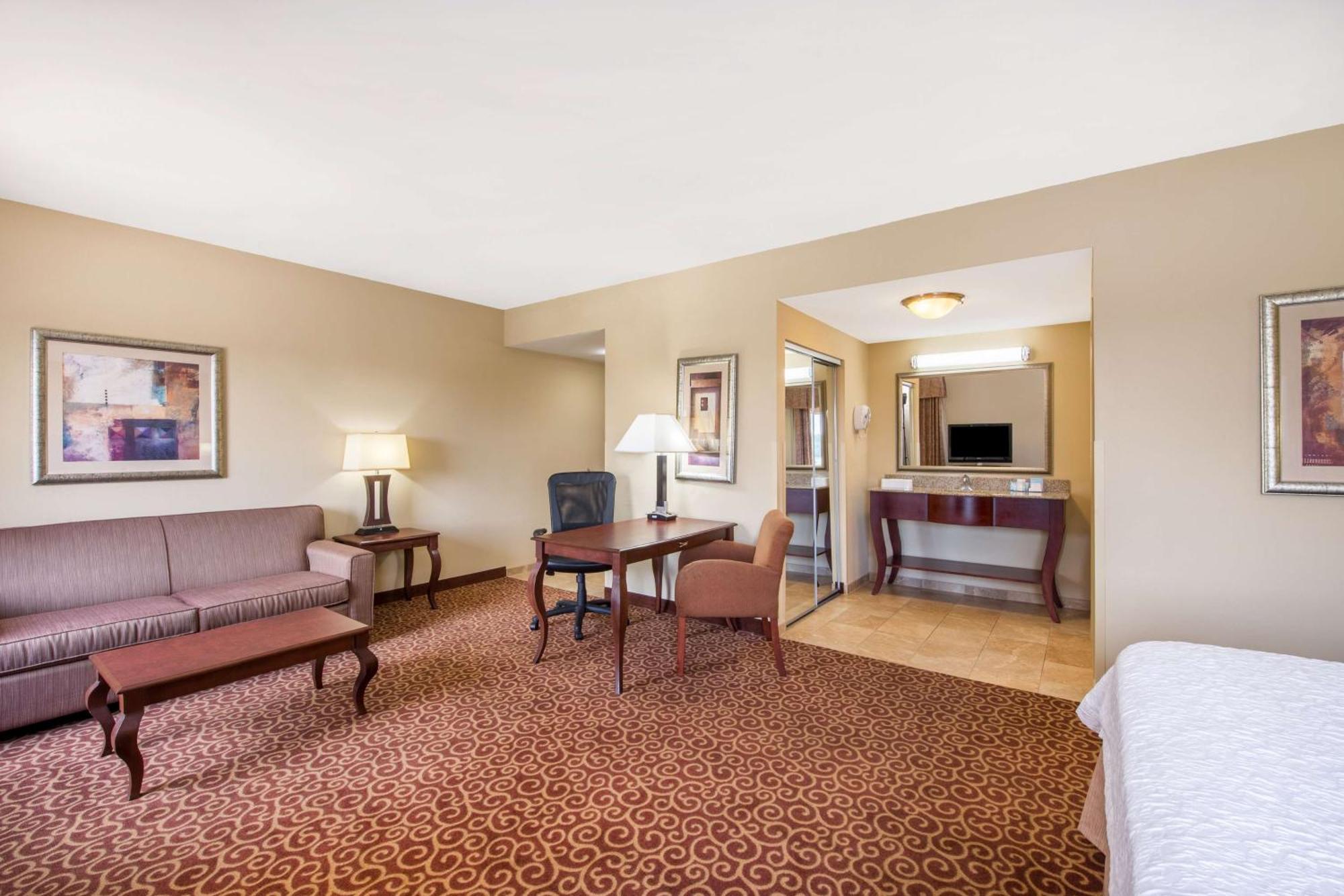 Hampton Inn & Suites Oklahoma City - South Exterior photo